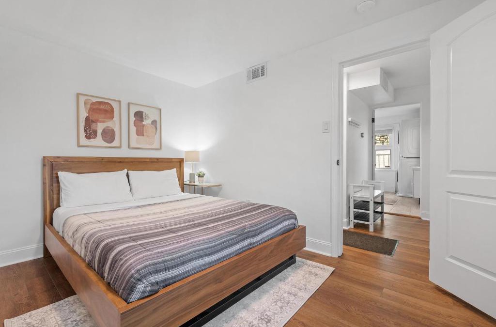 Shadyside Apartment | Shadyside, Pittsburgh, Modern and Stylish 1 Bedroom Unit5 with Free Parking