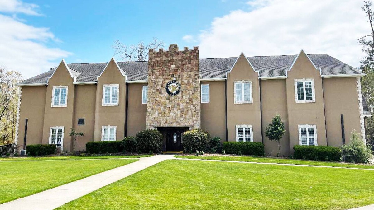 Conway Condo | Shaftesbury Glenn - Jones