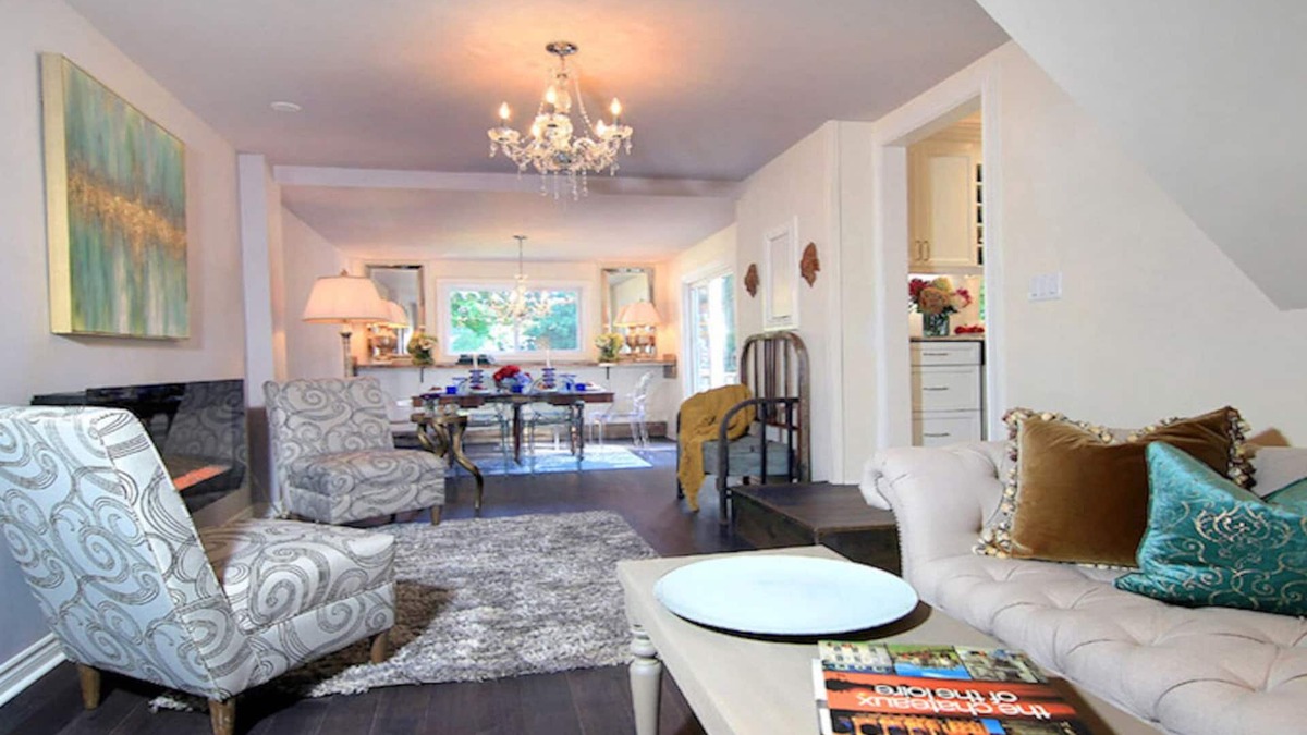 Historic Old Town House | SHAKESPEARE COTTAGE BY THE LAKE In NOTL family friendly, total privacy.