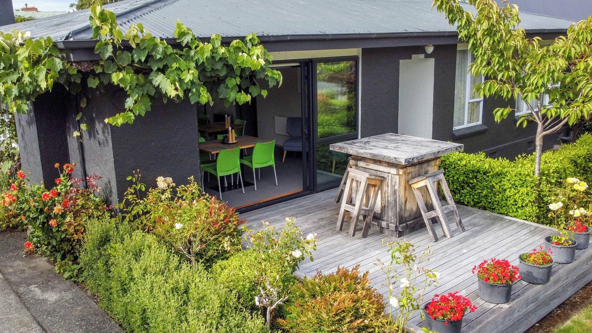 Te Anau Bed & Breakfast | Shakespeare House