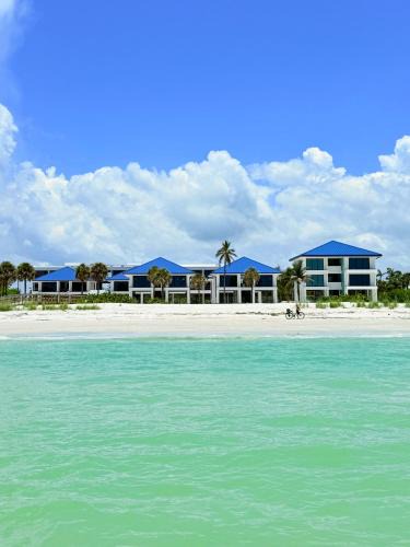 Sanibel Hotel | Shalimar Beach Resort
