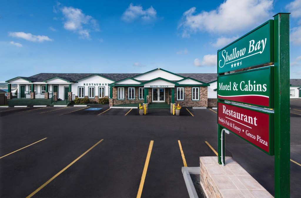 Cow Head Hotel | Shallow Bay Motel & Cabins Conference Centre