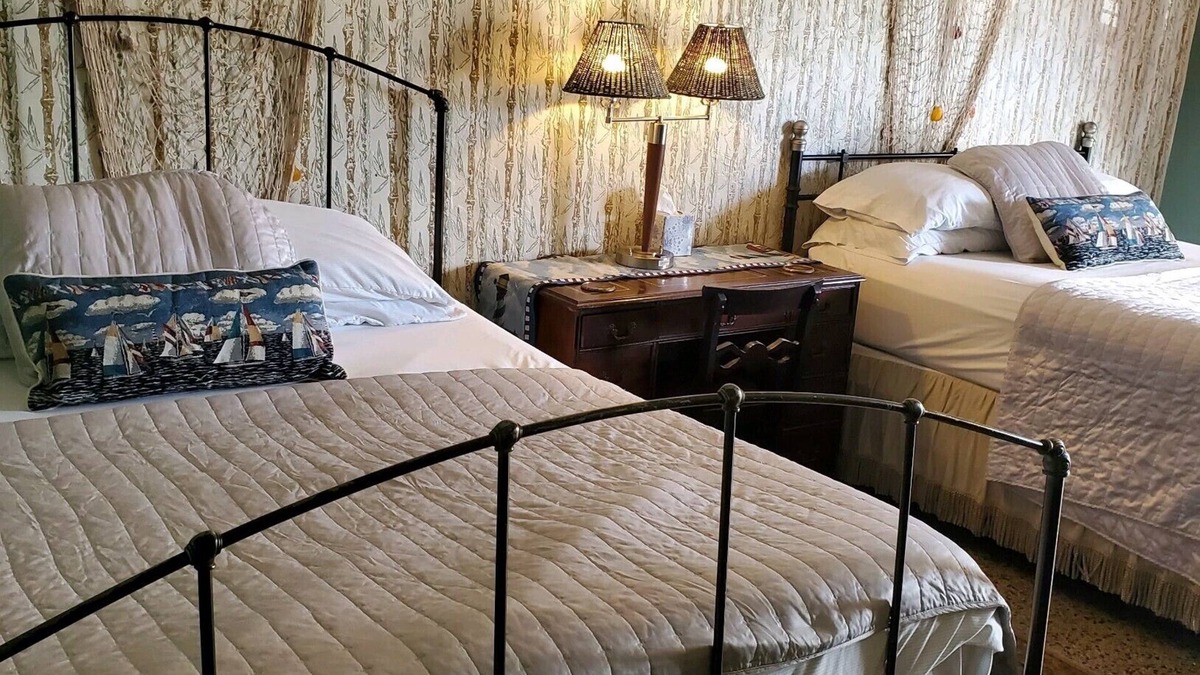 Ocala Hotel | Shamrock Cove Inn