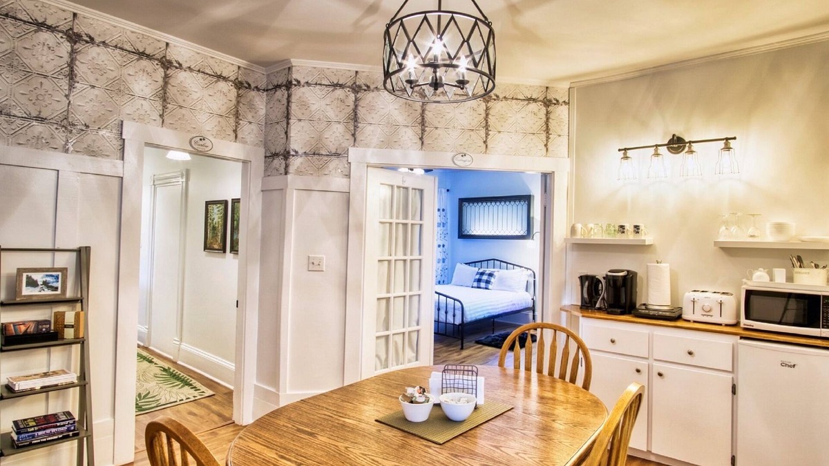 Florenceville-Bristol Bed & Breakfast | Shamrock Suites