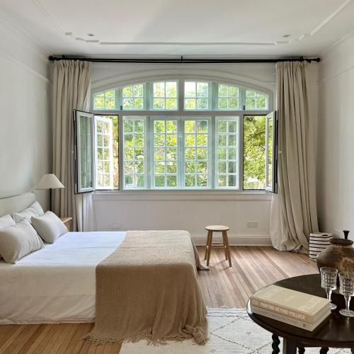 Xuhui Apartment | Shanghai Hills& Art Suite 17 - Near Line 1, 10 & 12 South Shanxi Road Metro