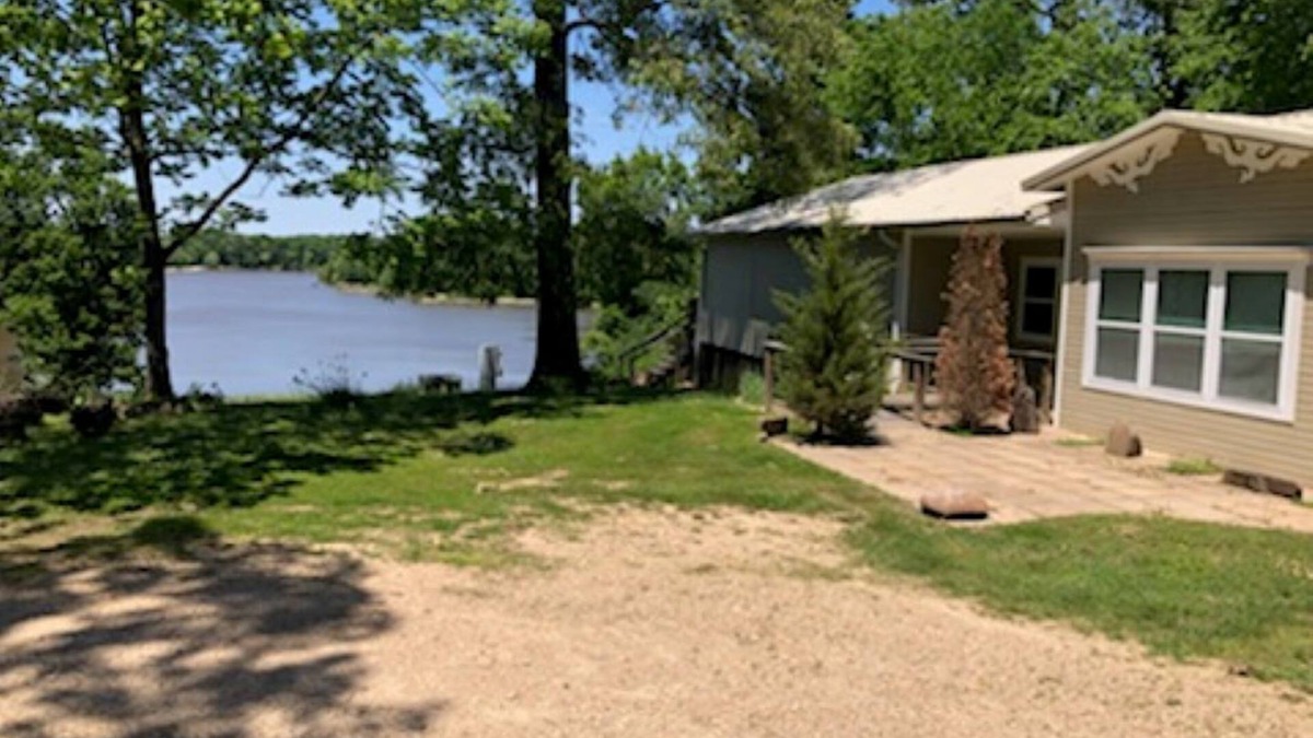 Fort Towson House | SHANGRI-LAKE VACATION HOME@ Raymond Gary State Park Lake