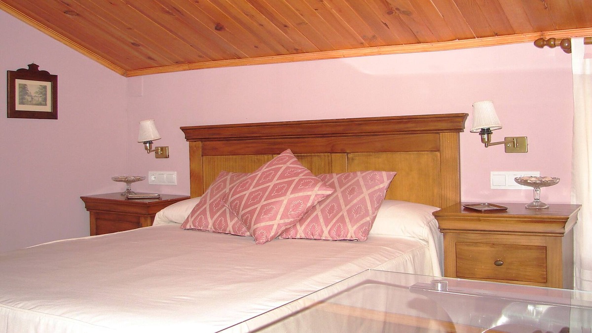 Pegalajar Cottage | Shared Garden of French rural accommodation, bedroom loft