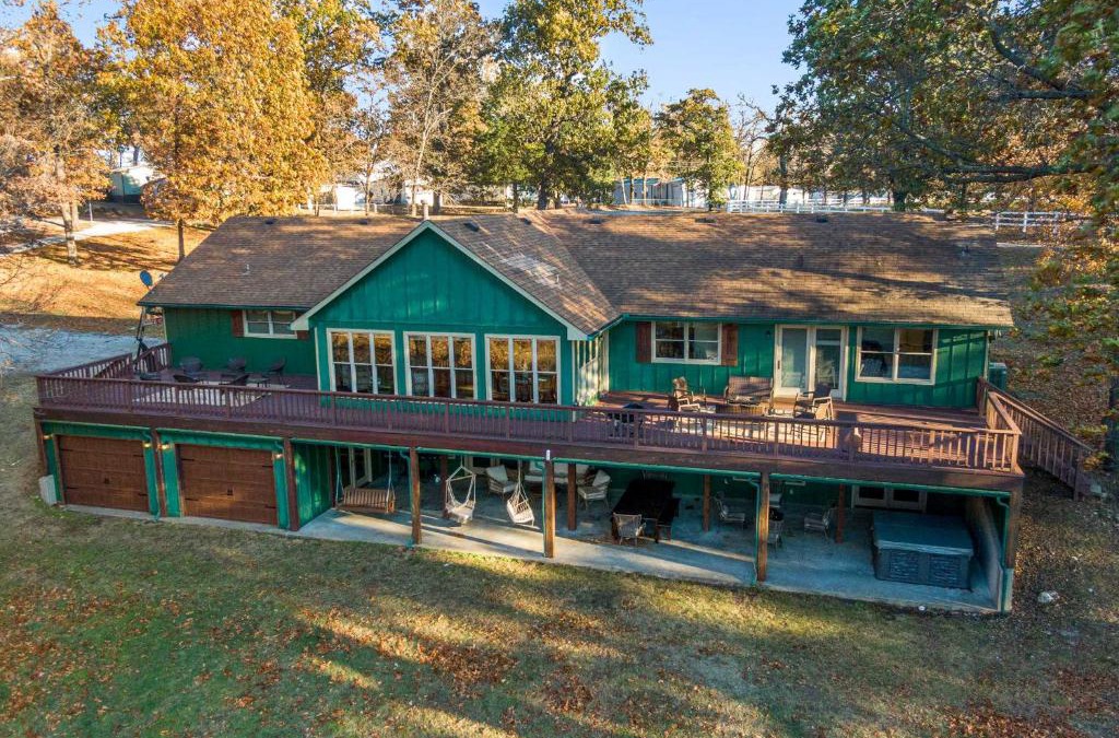 Grove House | Shared Hot Tub, Pool and Dock Lakefront Grove House