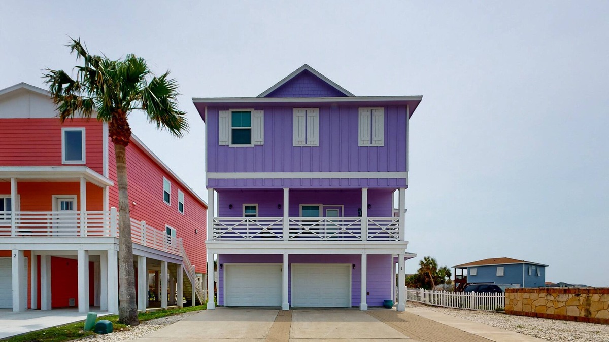 Bella Vista House | Shared Pool, Hot Tub, Pet Friendly