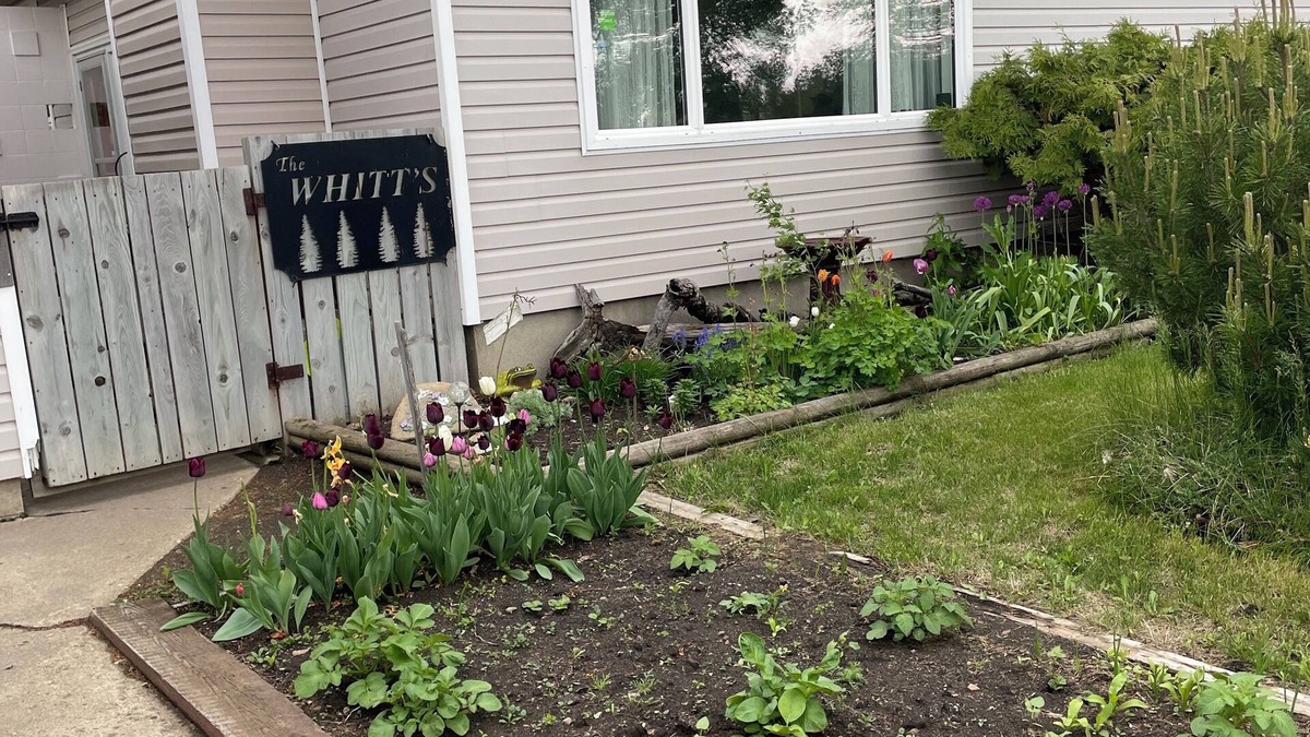 North Battleford House | Shared space quiet neighborhood bedroom/bath/living area with shared kitchen