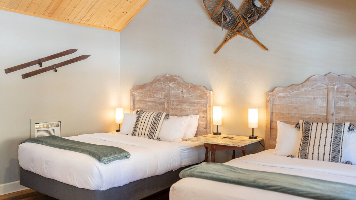 McCloud Cabin | Shasta View Lodge - Cabin 4