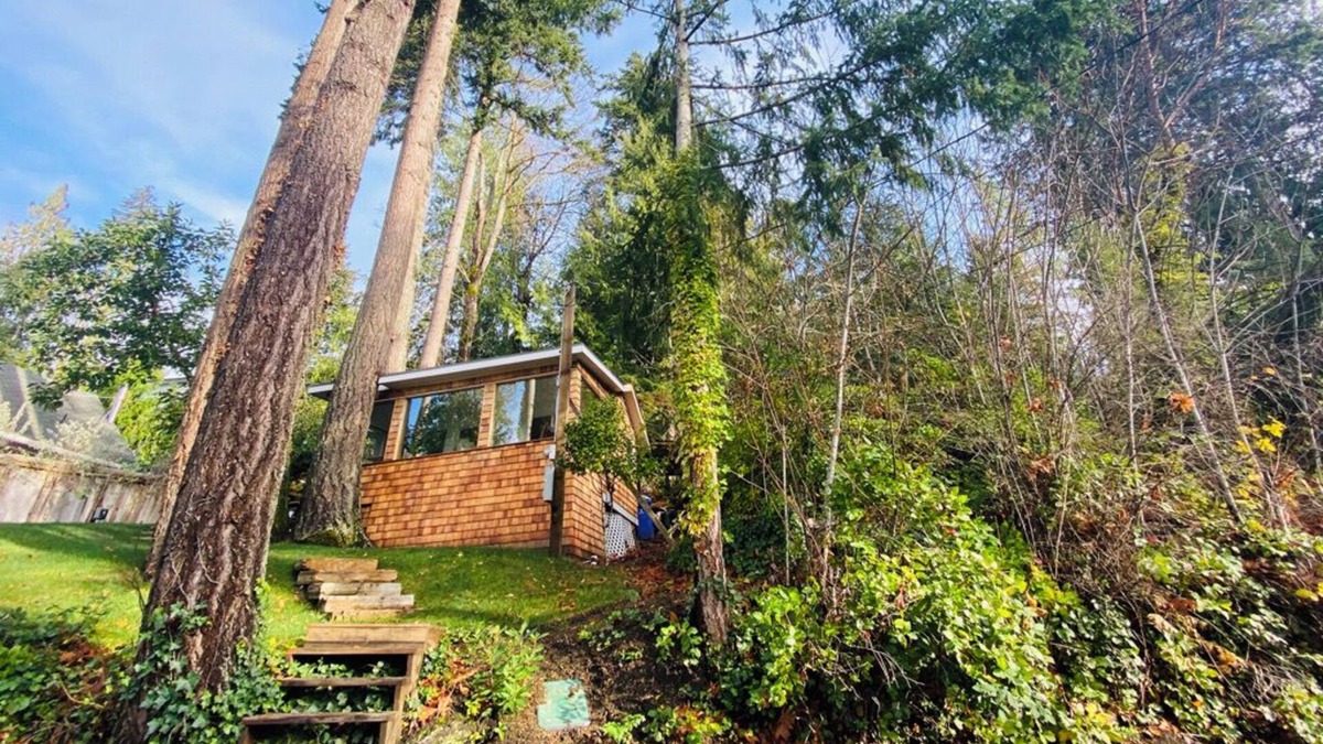 Shawnigan Lake Cabin | Shawnigan Lake Cabin w/ Sauna