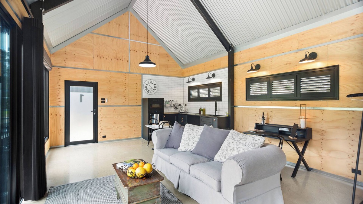 Whitfield Cottage | Shed TWO - Romantic Luxury couple getaway in the fabulous King Valley