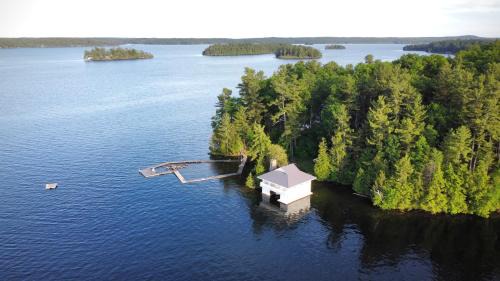 Leeds and the Thousand Islands House | Sheep Island's Homestay