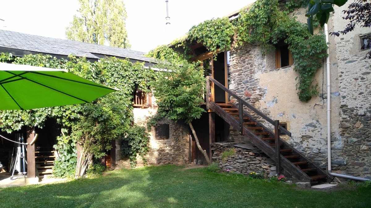 Err House | Sheepfold Cerdane in Err in small Pyrenean village altitude of 1350 meters