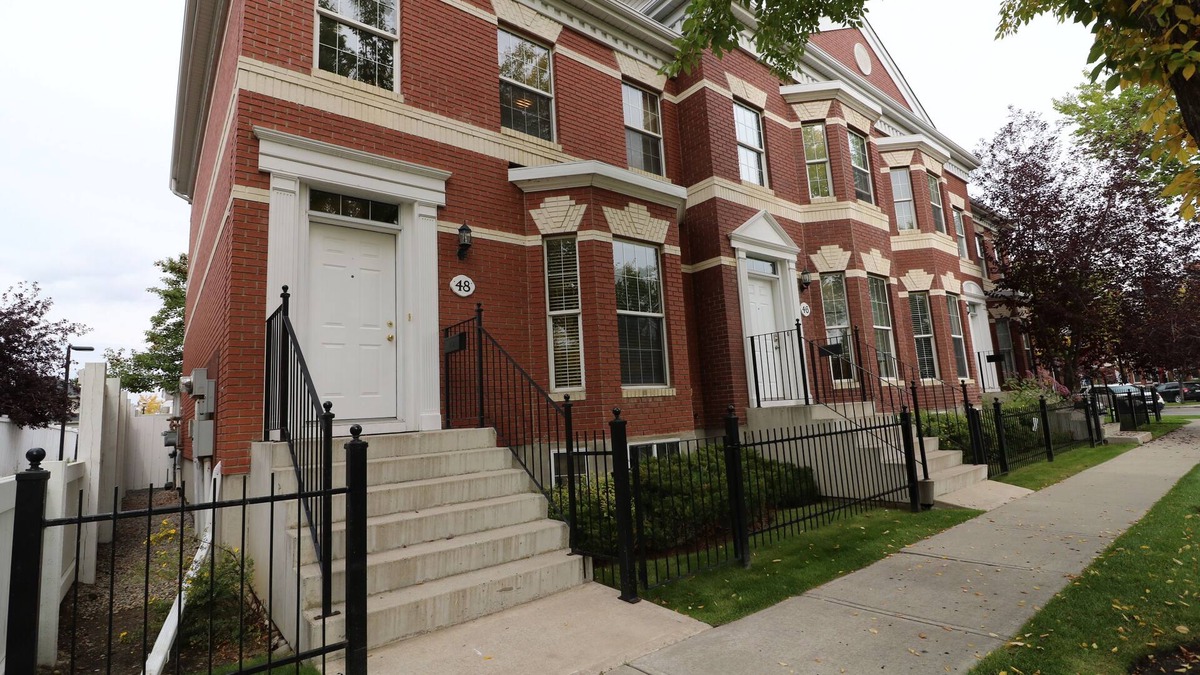McKenzie Towne House | Sheer Perfection in Luxury Brownstone!