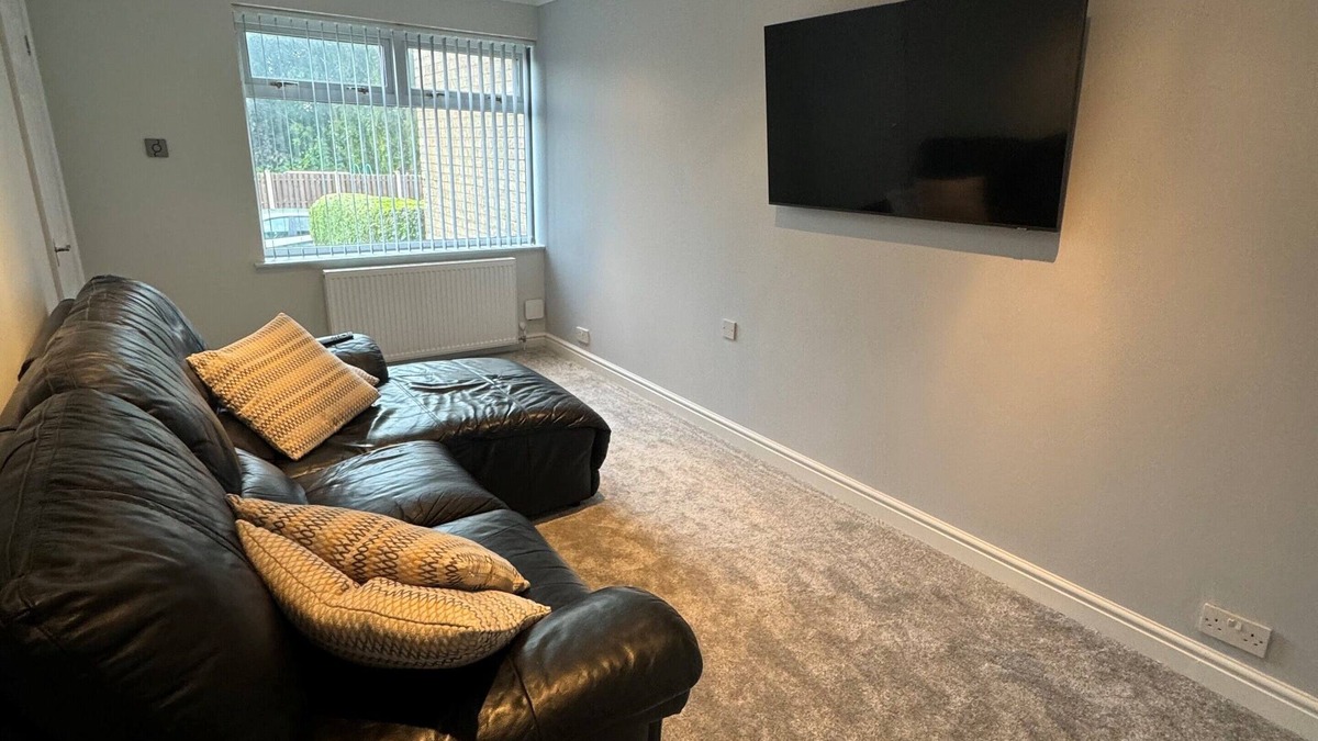 Mosborough House | Sheffield Edge Hideaway