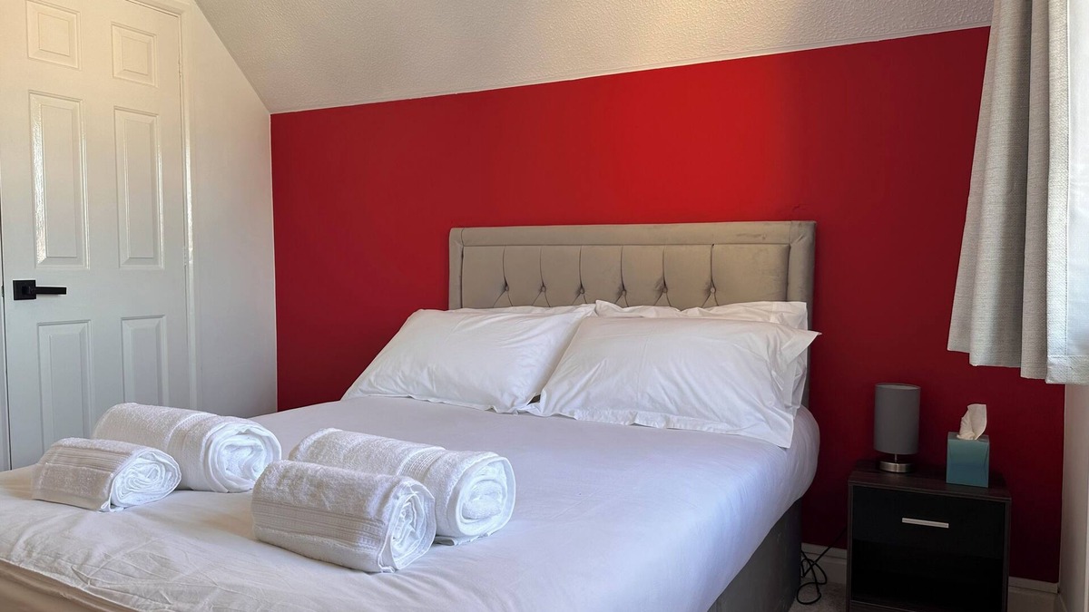 Shefford Apartment | Shefford 2 Bed Stay with Parking