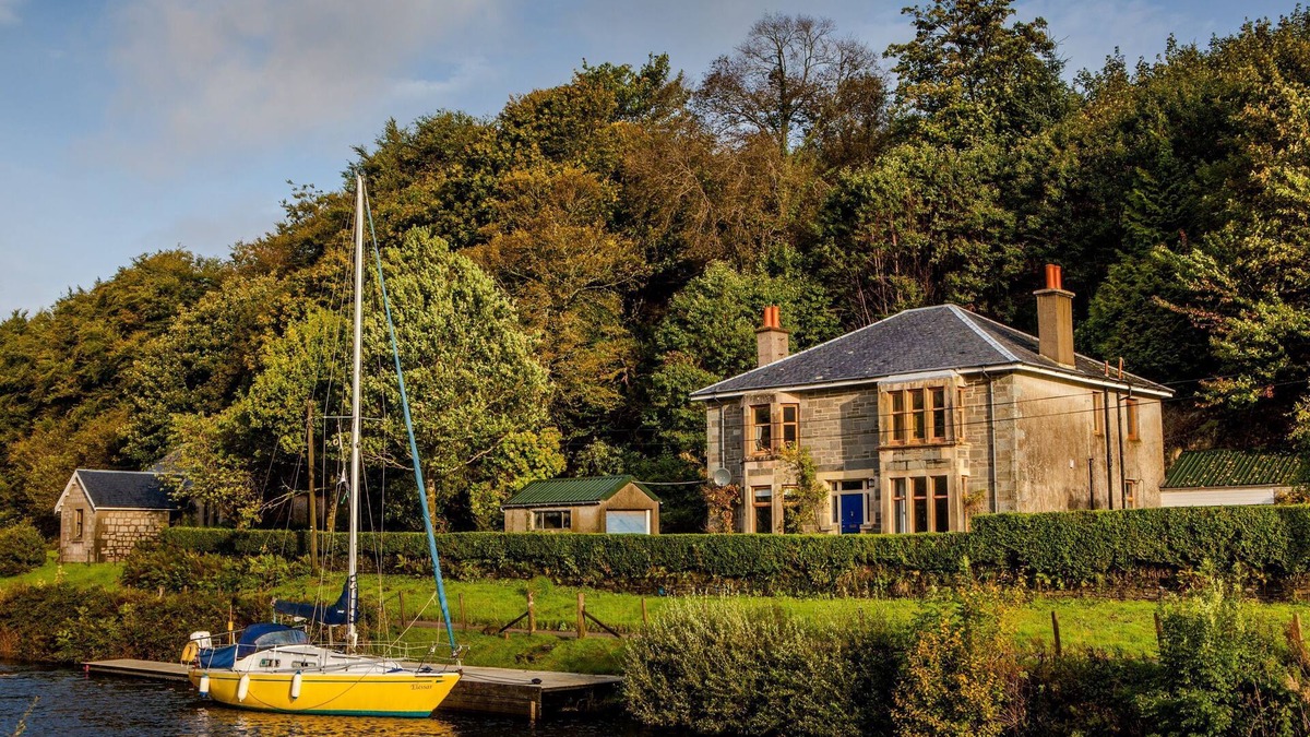 Cairnbaan Villa | Shelburne Lodge-Beautiful holiday home-on the Crinan Canal 5BR sleeps 10