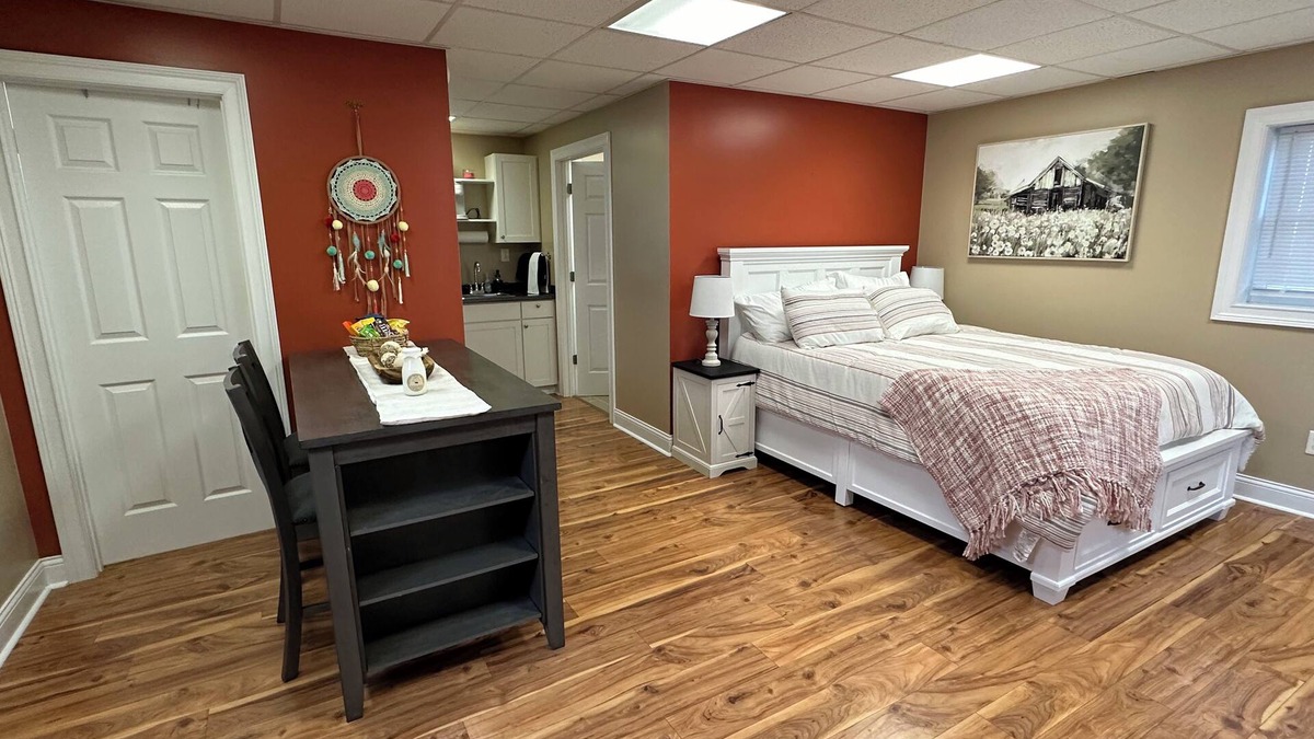 Shelbyville Apartment | Shelbyville Farm studio close to hiking, horses, Kentucky derby and distillery’s