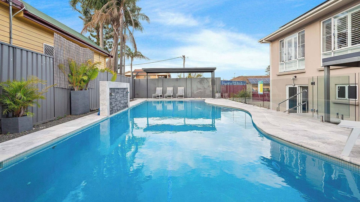 Shellharbour House | Shellharbour Poolside Escape