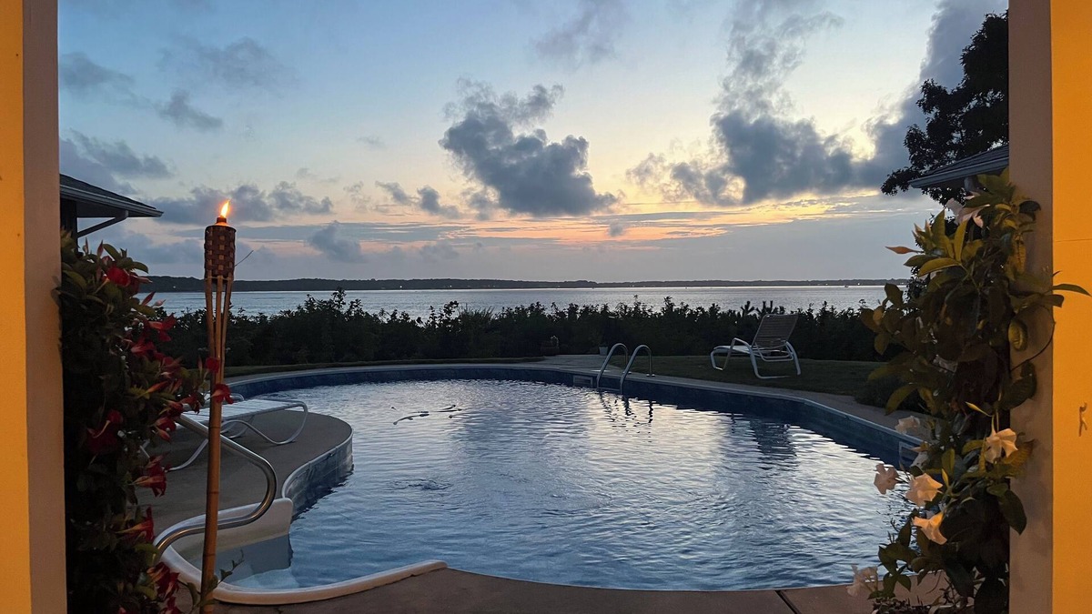Silver Beach House | Shelter Island Waterfront Home!