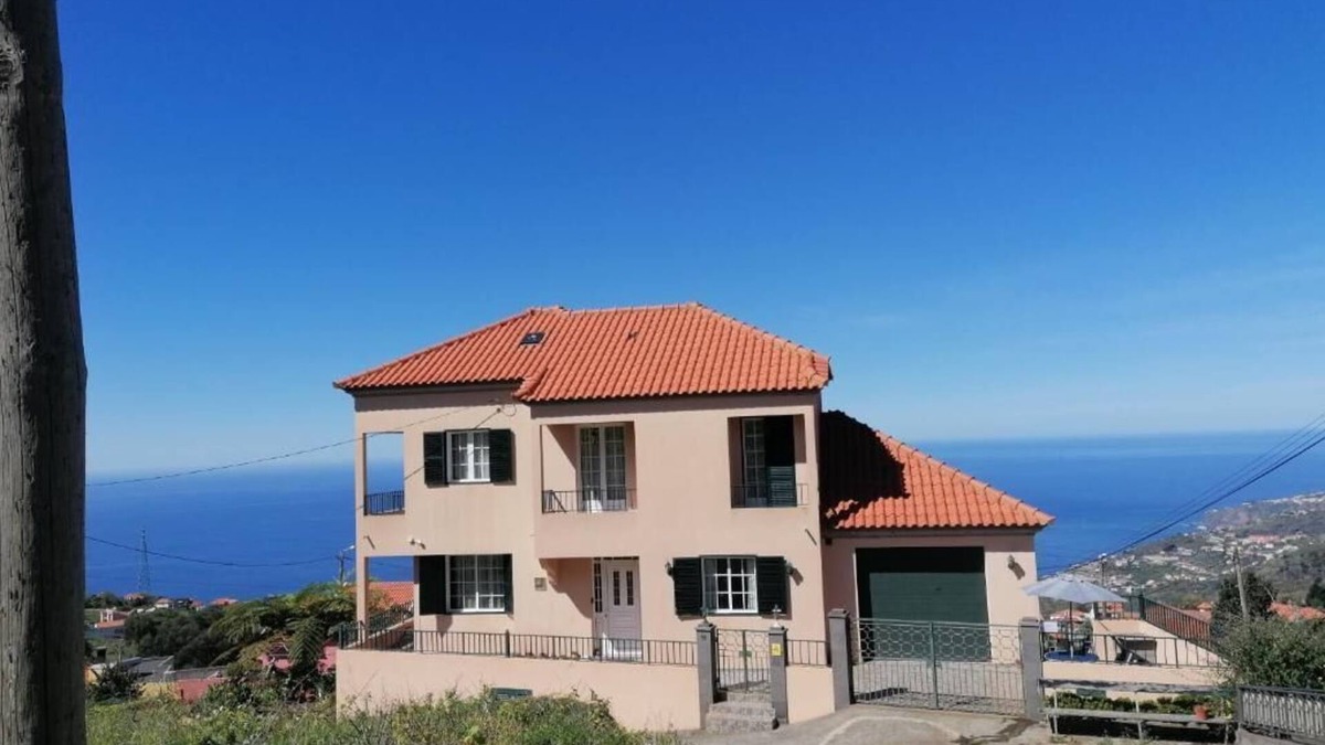 Tabua Cottage | Shelter on the Hill.