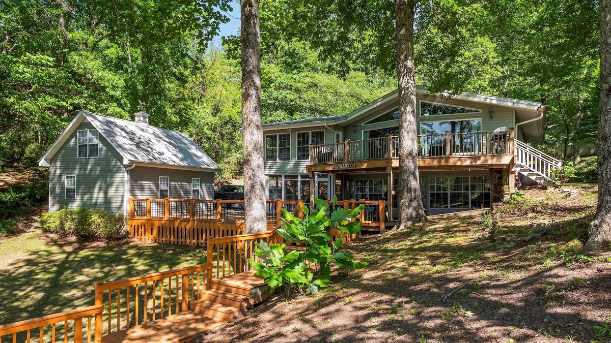 Jasper House | Sheltered Cove: 4 BR, 3 BA in Jasper, Sleeps 12