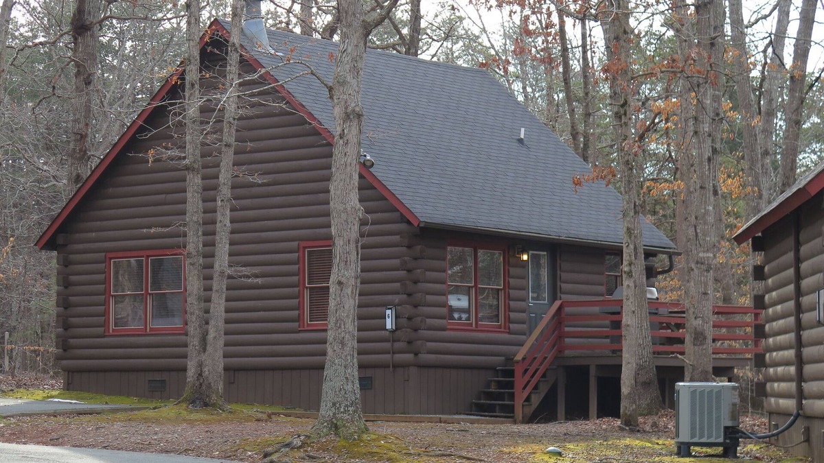 Gordonsville Cabin | Shenandoah Crossing-2 bedroom Deluxe Cabin SEE DESCRIPTION NOTE BEFORE BOOKING!
