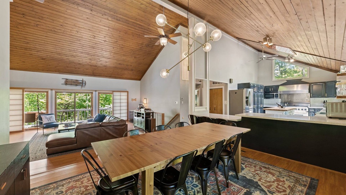 Mount Jackson Ski Chalet | Shenandoah Getaway Retreat w/Firepit + Grill