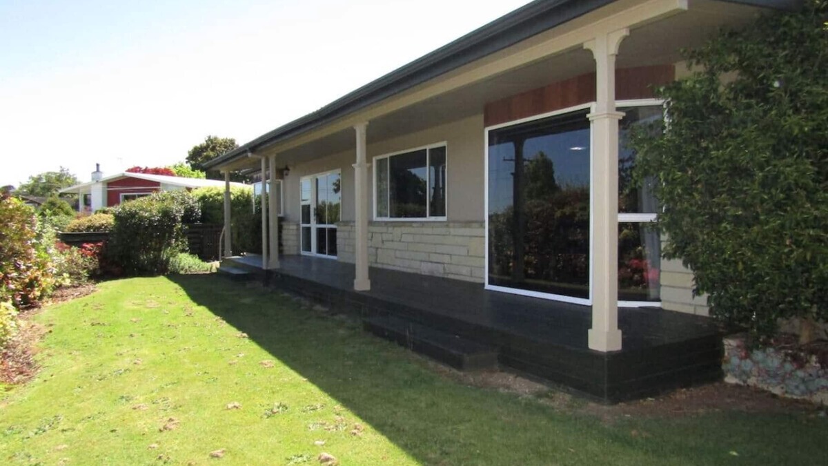 Waipahihi House | Shepherd House - Large home with Hot Pool and Wi-Fi
