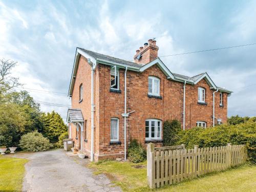 Bridgnorth House | Shepherd's Cottage