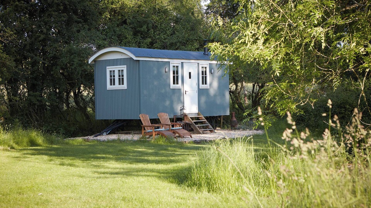 Bedford Cabin | Shepherd's Hut in Turvey, Bedfordshire