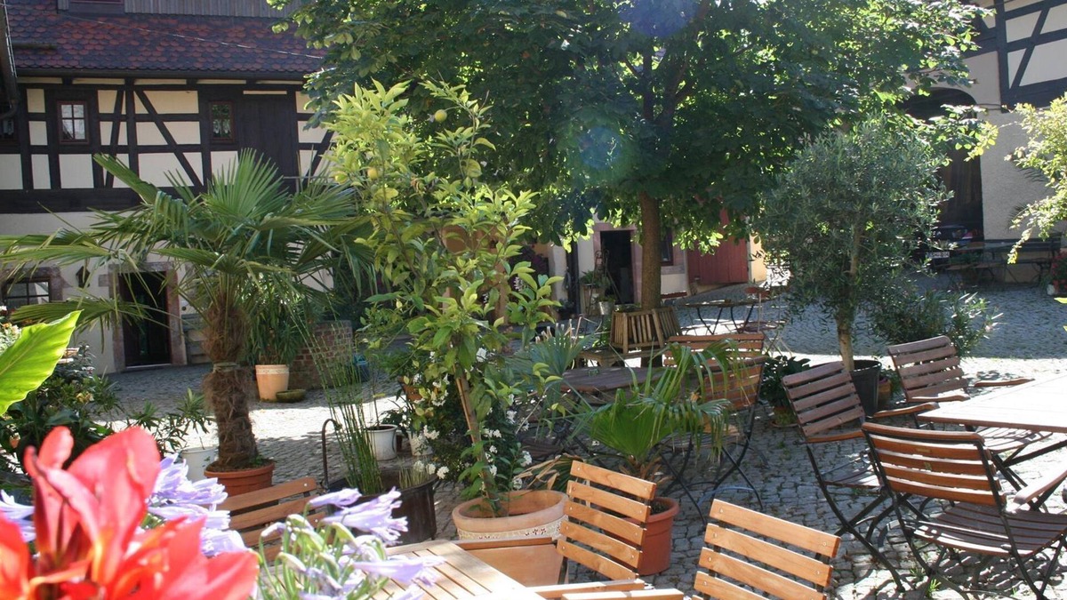 Niederfrohna Apartment | Shepherd's wagon blue Heinrich - Auszeithof Niederfrohna