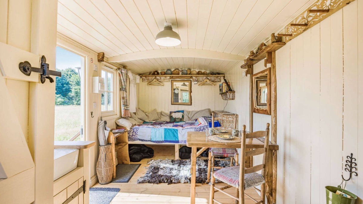 Shipton under Wychwood Cabin | Shepherds Hut in the Cotswolds - Littlestock