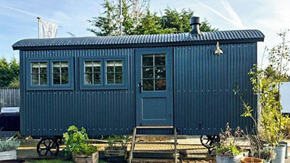 Tilney Fen End Cottage | Shepherds Hut - UK49729