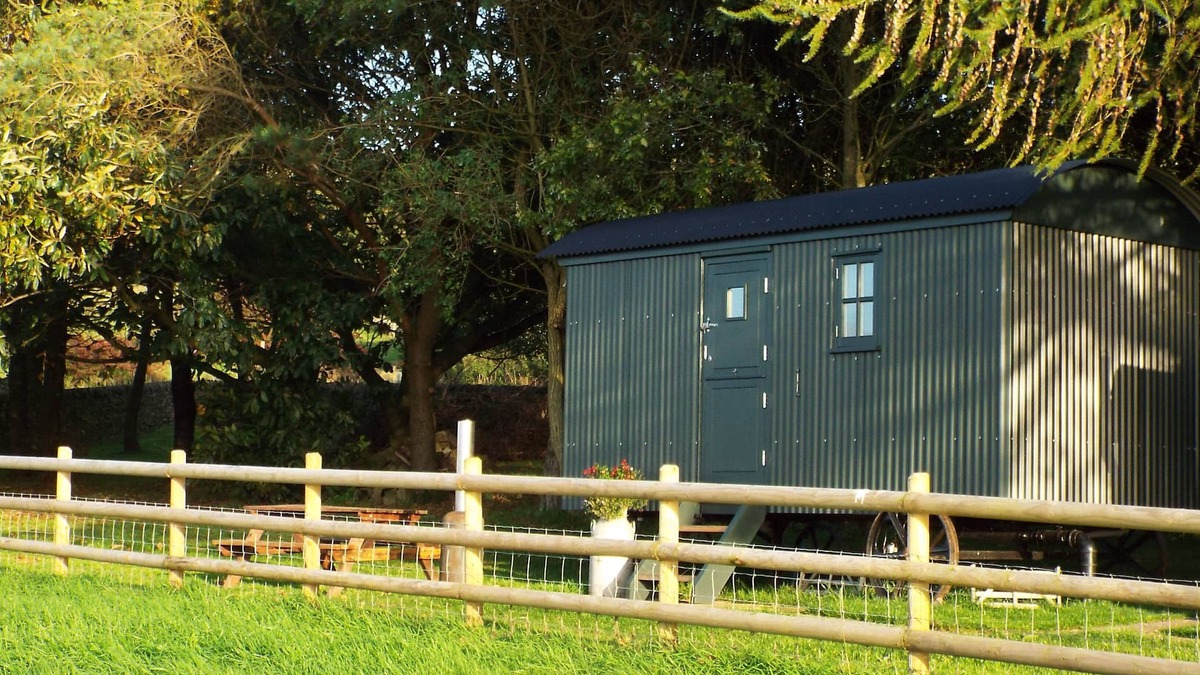 Macclesfield Cabin | Shepherds Hut with stunning views located on the edge of the peak district