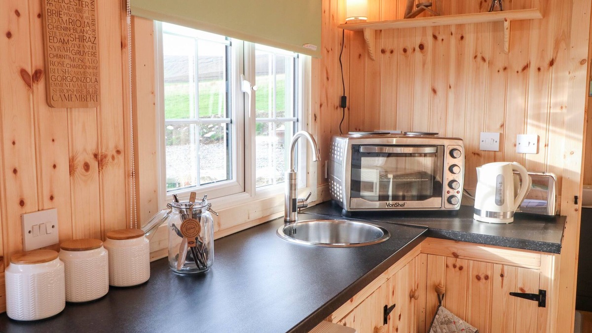 Omagh Cottage | Shepherds Retreat Glenlark