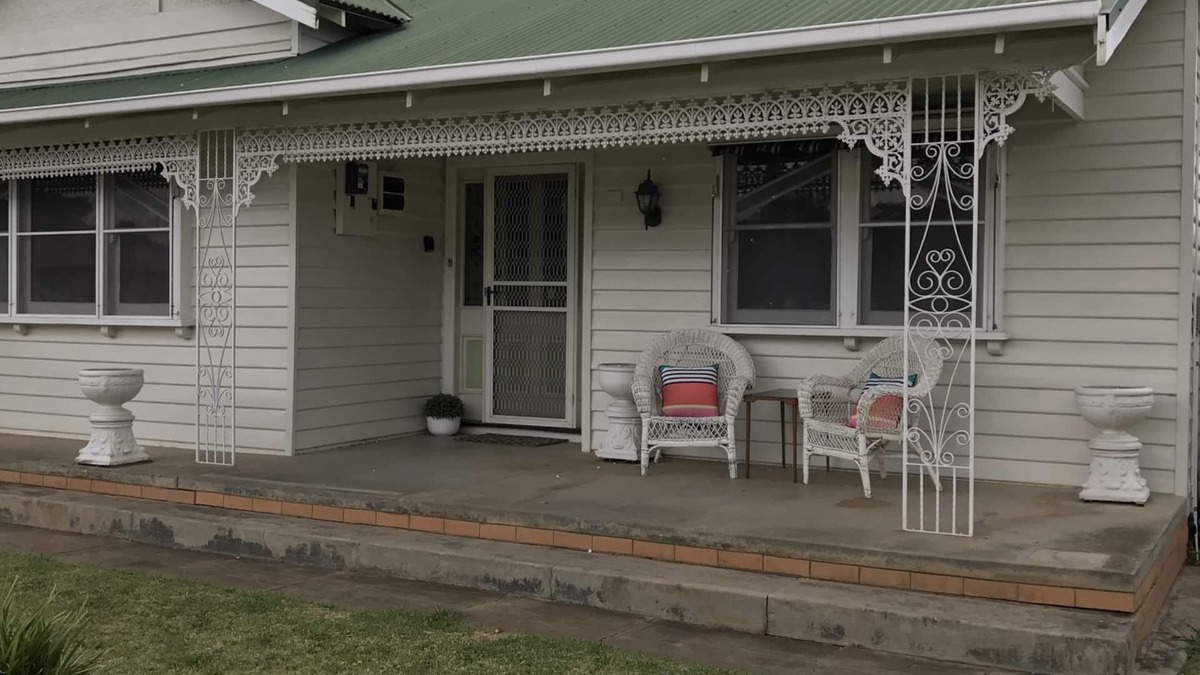 Shepparton South House | Shepparton House - family & pet friendly
