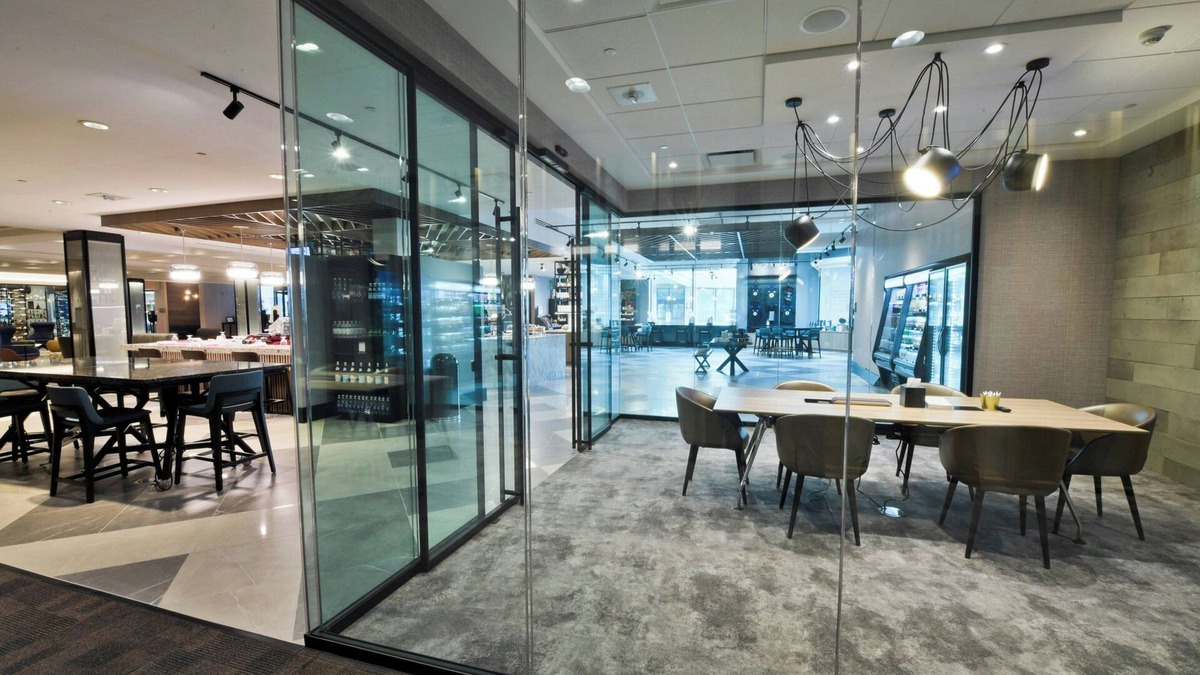Laval Hotel | Sheraton Laval Hotel