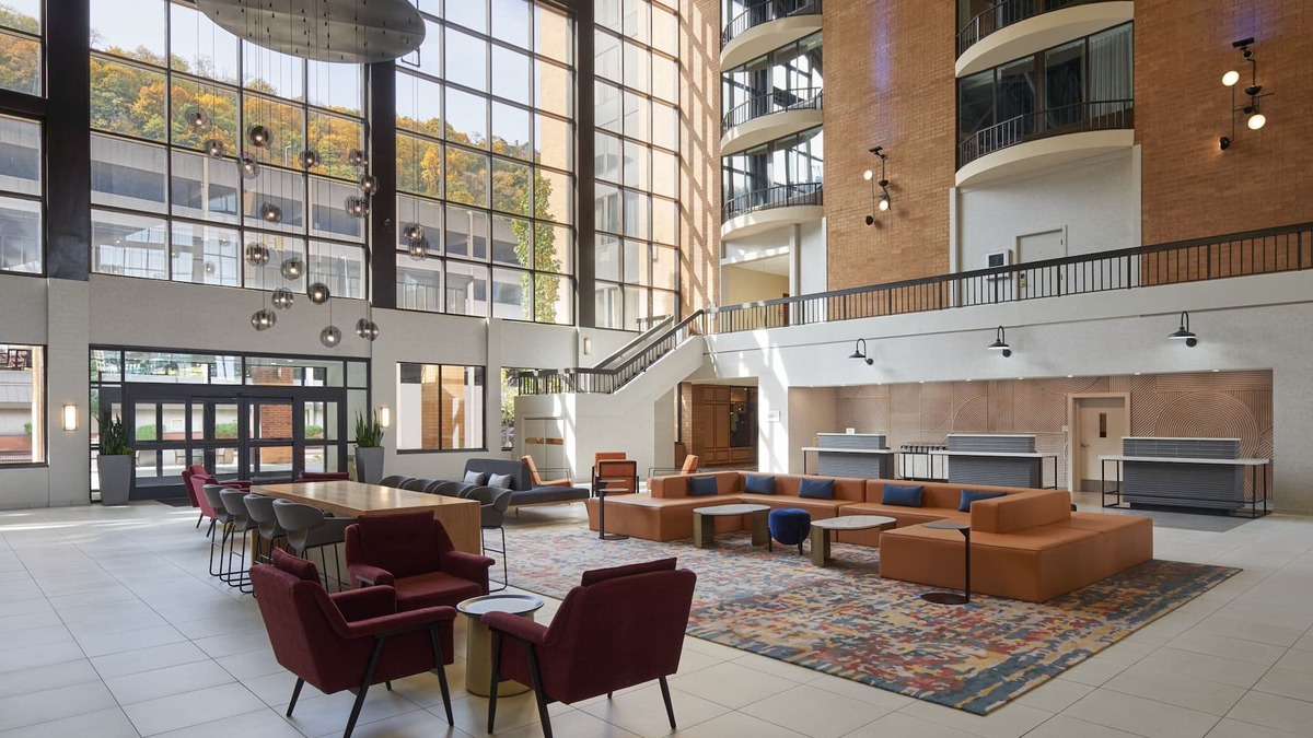 South Shore Hotel | Sheraton Pittsburgh Hotel at Station Square