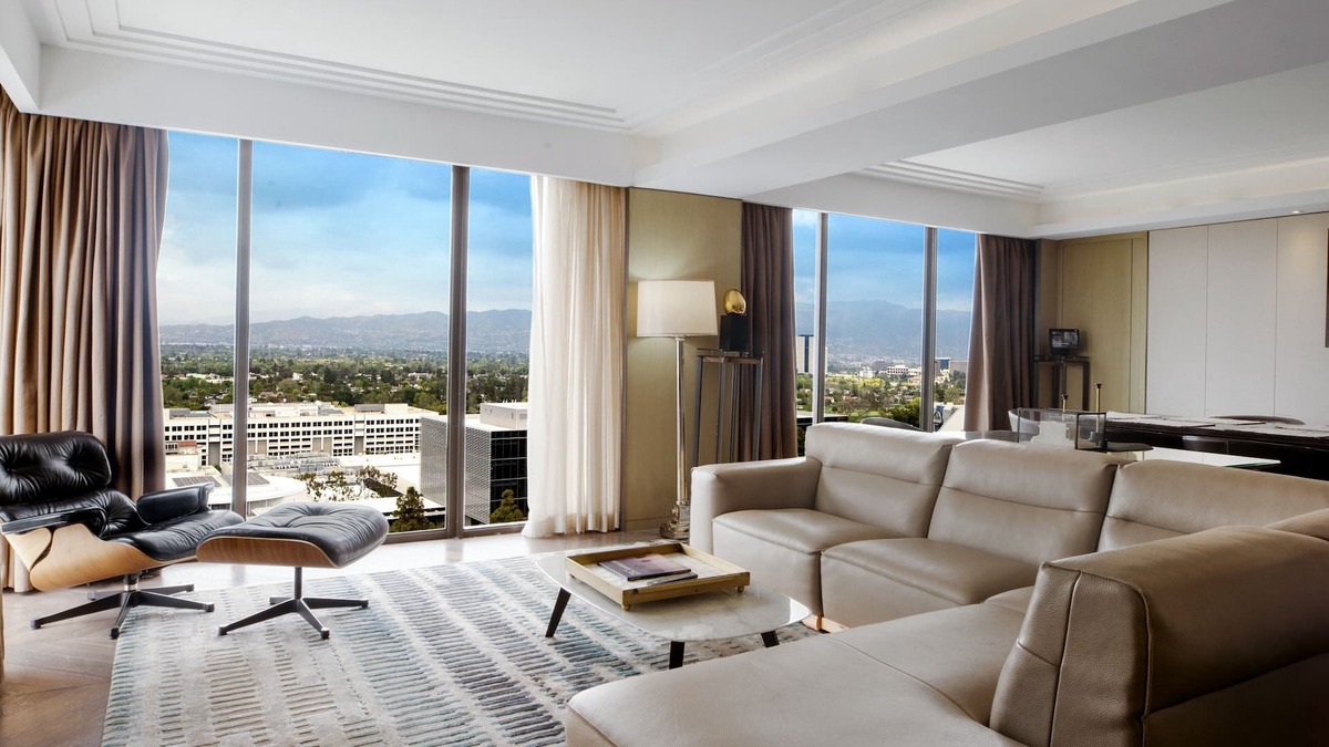 Universal City Hotel | Sheraton Universal Hotel