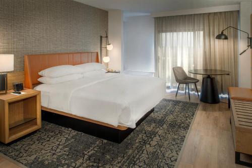 Maryland Heights Hotel | Sheraton Westport Plaza