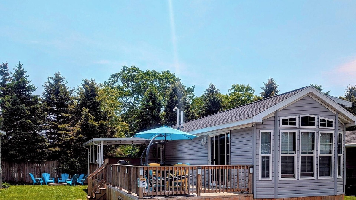 Sherkston Resort | Sherkston Shores Resort, quiet street, close to Funplex. Golf Cart incl
