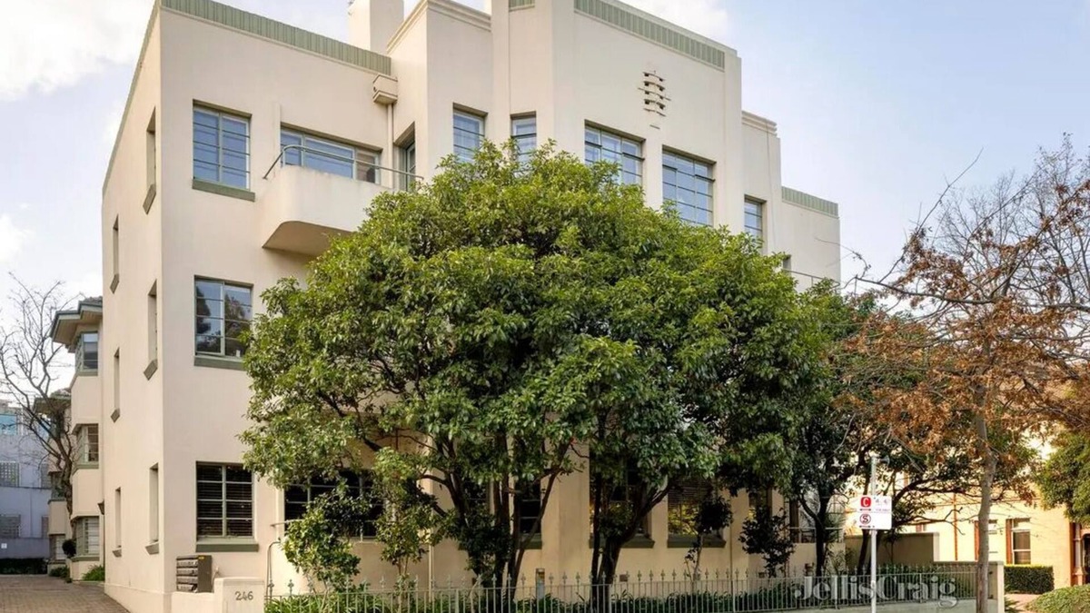 East Melbourne Apartment | Sherwood East Melbourne, MCG, Rod Laver, Theatre & city. 2 Units together