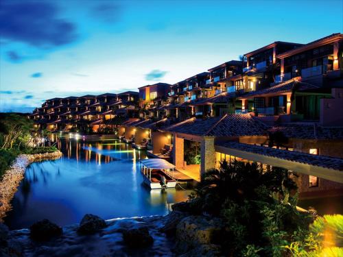 Ueno Resort | Shigira Bayside Suite Allamanda