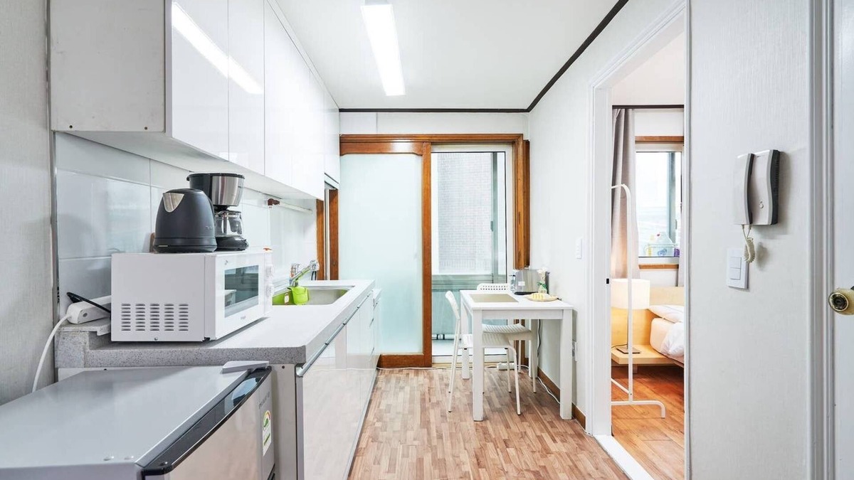 Pil-dong Apartment | ★SHINE ★ MYEONGDONG LiVINGSPACE+2BDR 5MIN WALK★