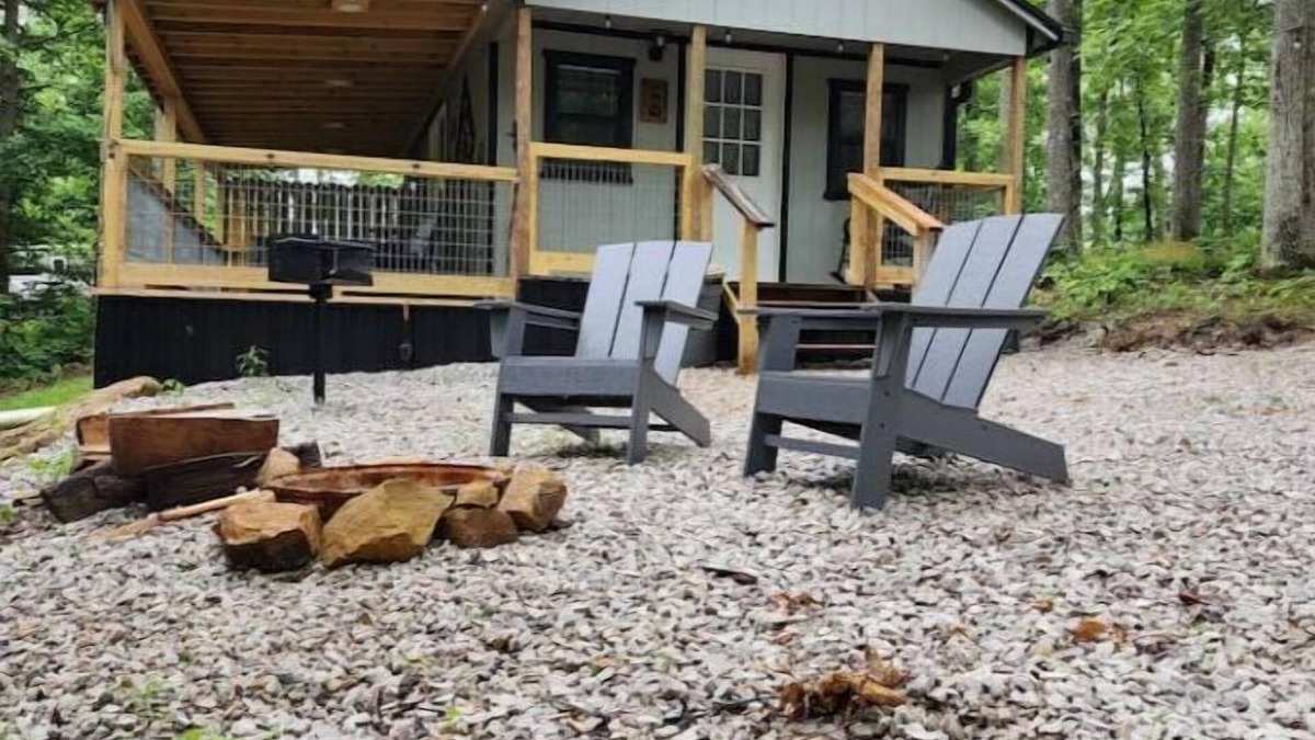 Frenchburg Cabin | Shine On near Red River Gorge!