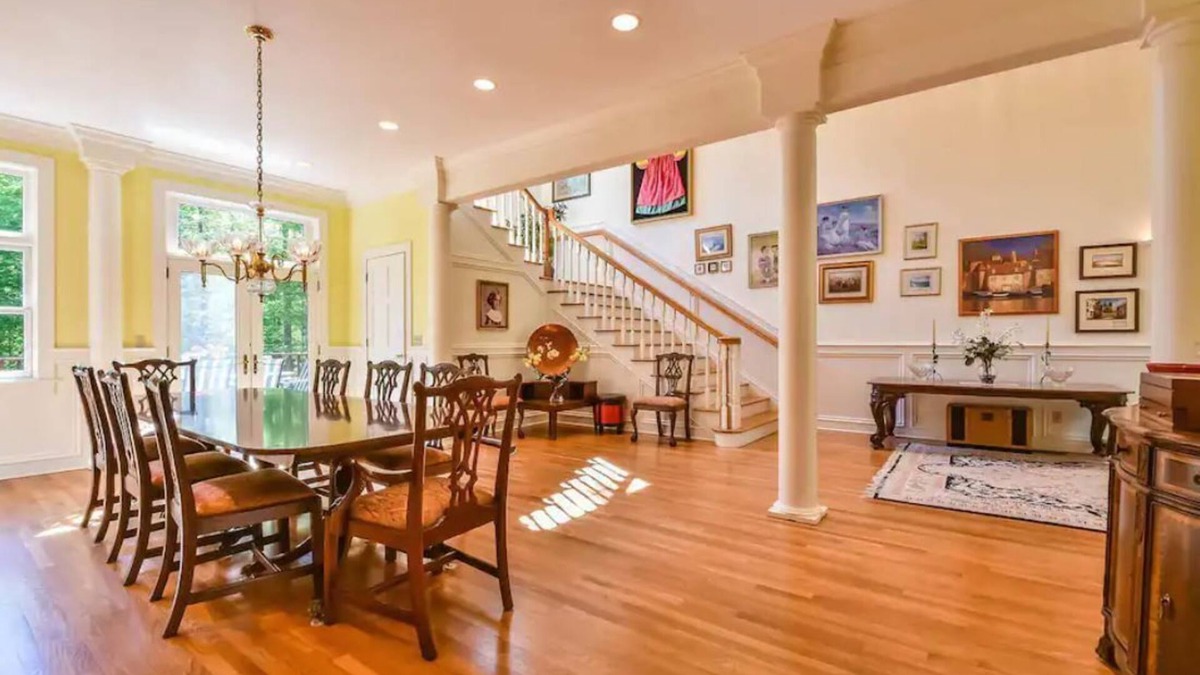 Bloomington House | Shinewoods Lakehouse close to IU Bloomington adjacent to Monastery