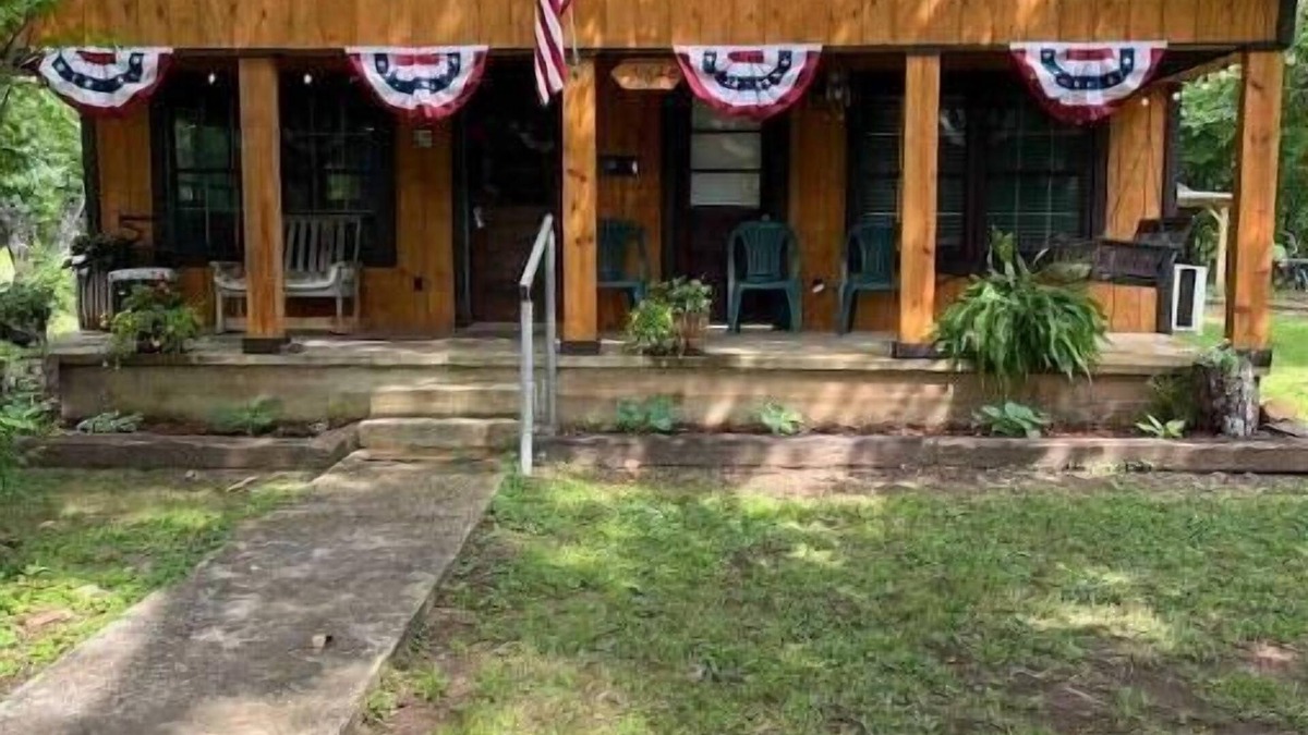 Caddo Gap Cabin | Shingle Mill Cabin on south fork of Caddo River